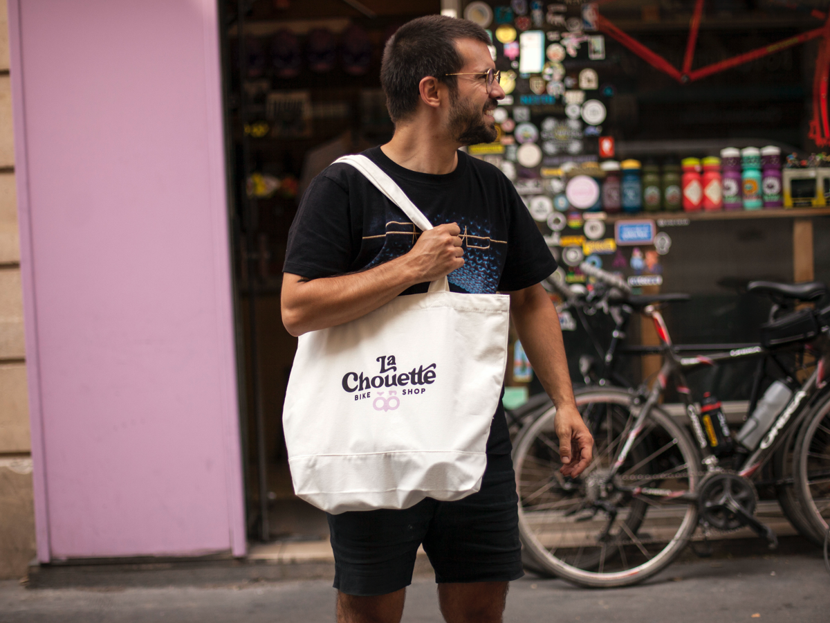 LA CHOUETTE TOTE BAG