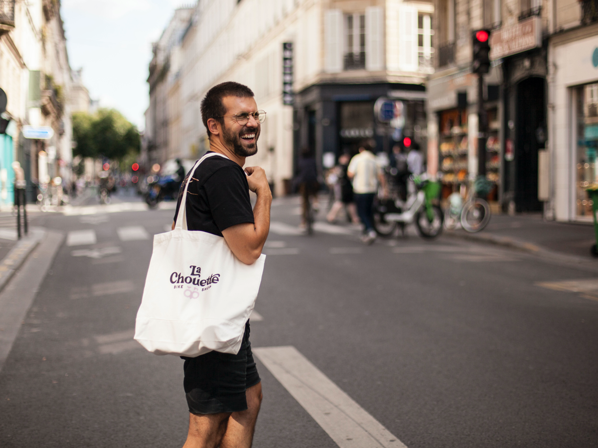 LA CHOUETTE TOTE BAG