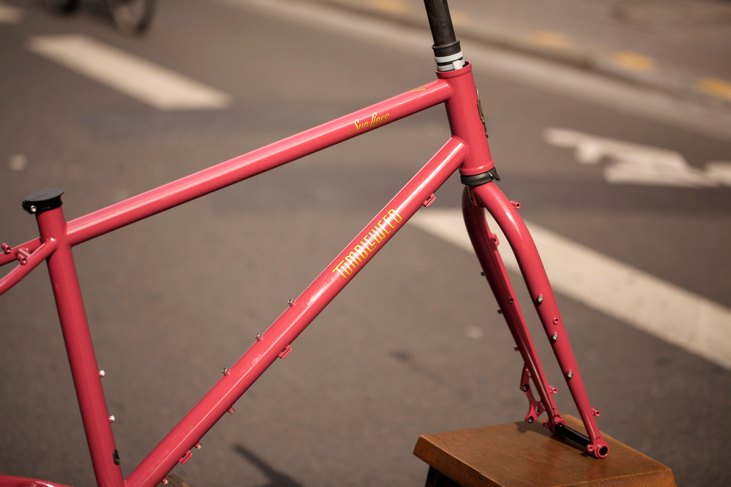 TUMBLEWEED SUNLINER FRAME - RHUBARD